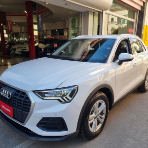 AUDI - Q3