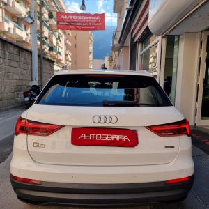 AUDI - Q3