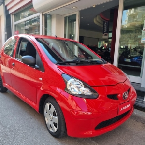 TOYOTA - AYGO 1.0 BENZ