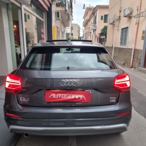 AUDI - Q2